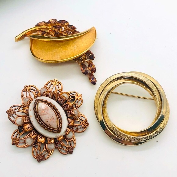 Vintage Unique Brooch Jewelry Lot - Picture 7 of 7